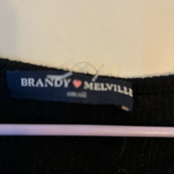 Brandy Melville sweater - Picture 2 of 3